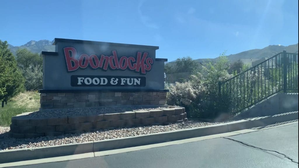 boondocks food and fun street sign in draper utah