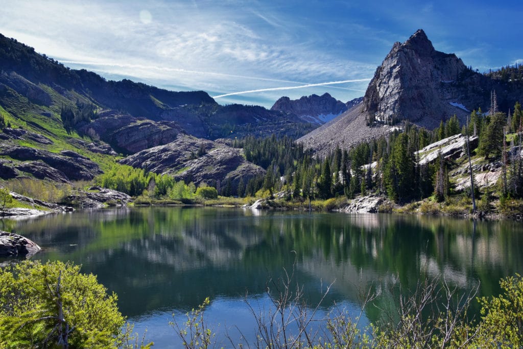 an image of the popular hiking destination lake blanche